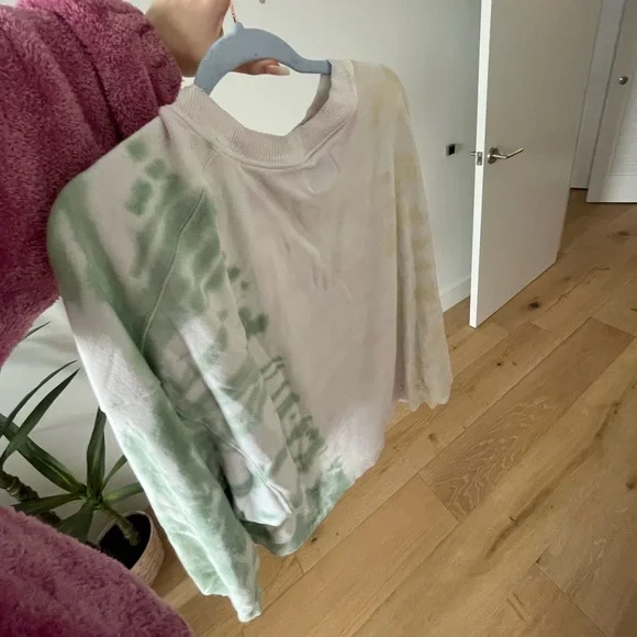 Light pink tye dye sweatshirt - Picture 3 of 4